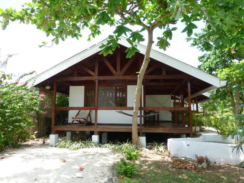 Talima Beach Villas & Dive Resort Cebu Exterior foto