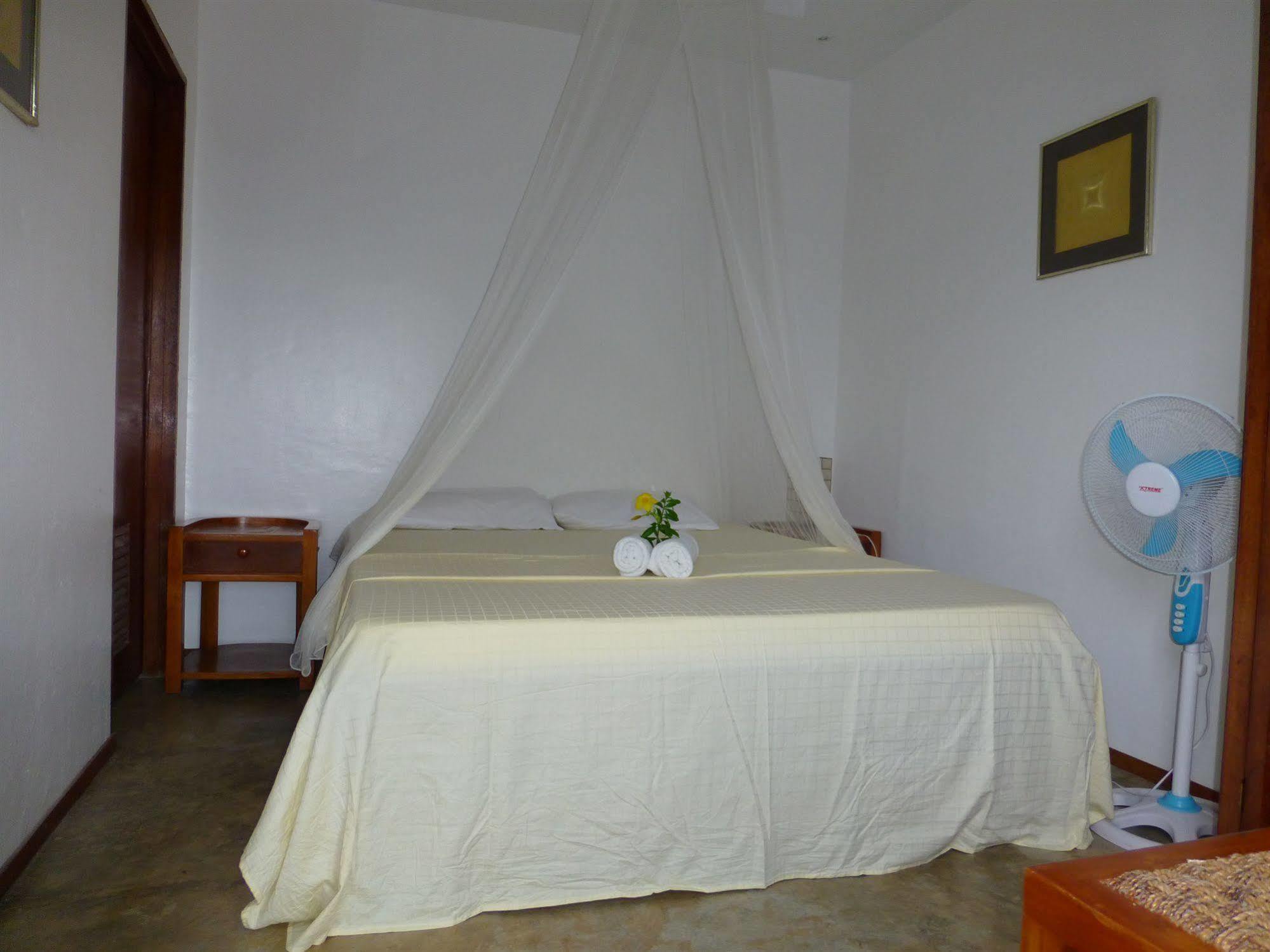 Talima Beach Villas & Dive Resort Cebu Exterior foto
