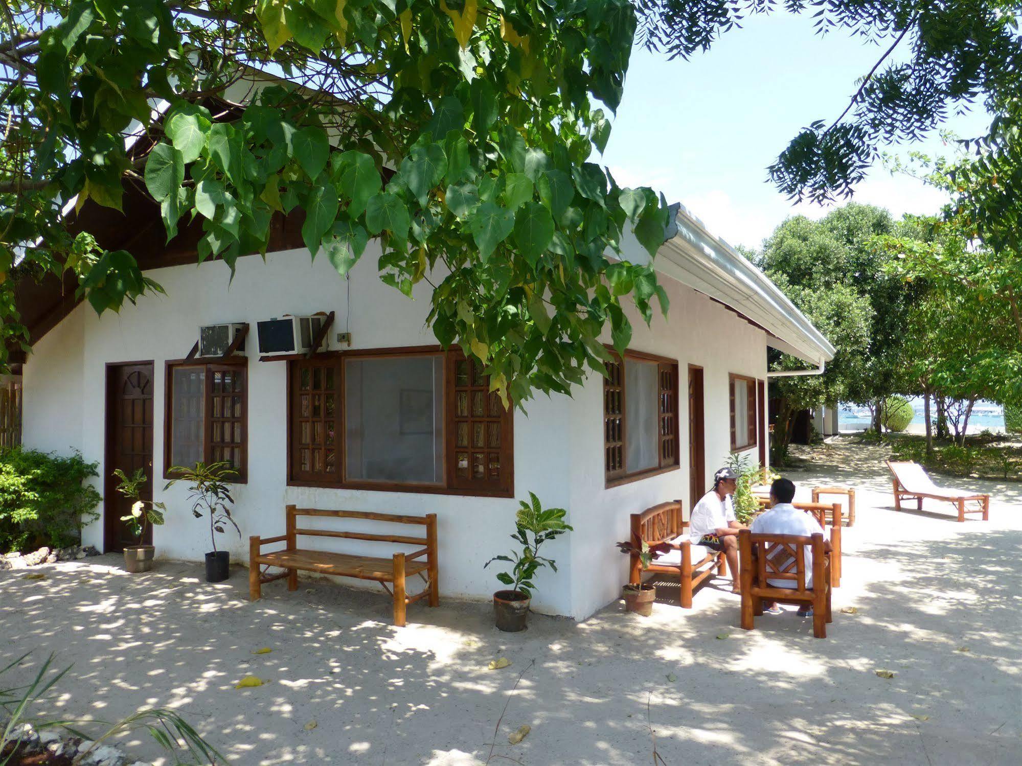 Talima Beach Villas & Dive Resort Cebu Exterior foto