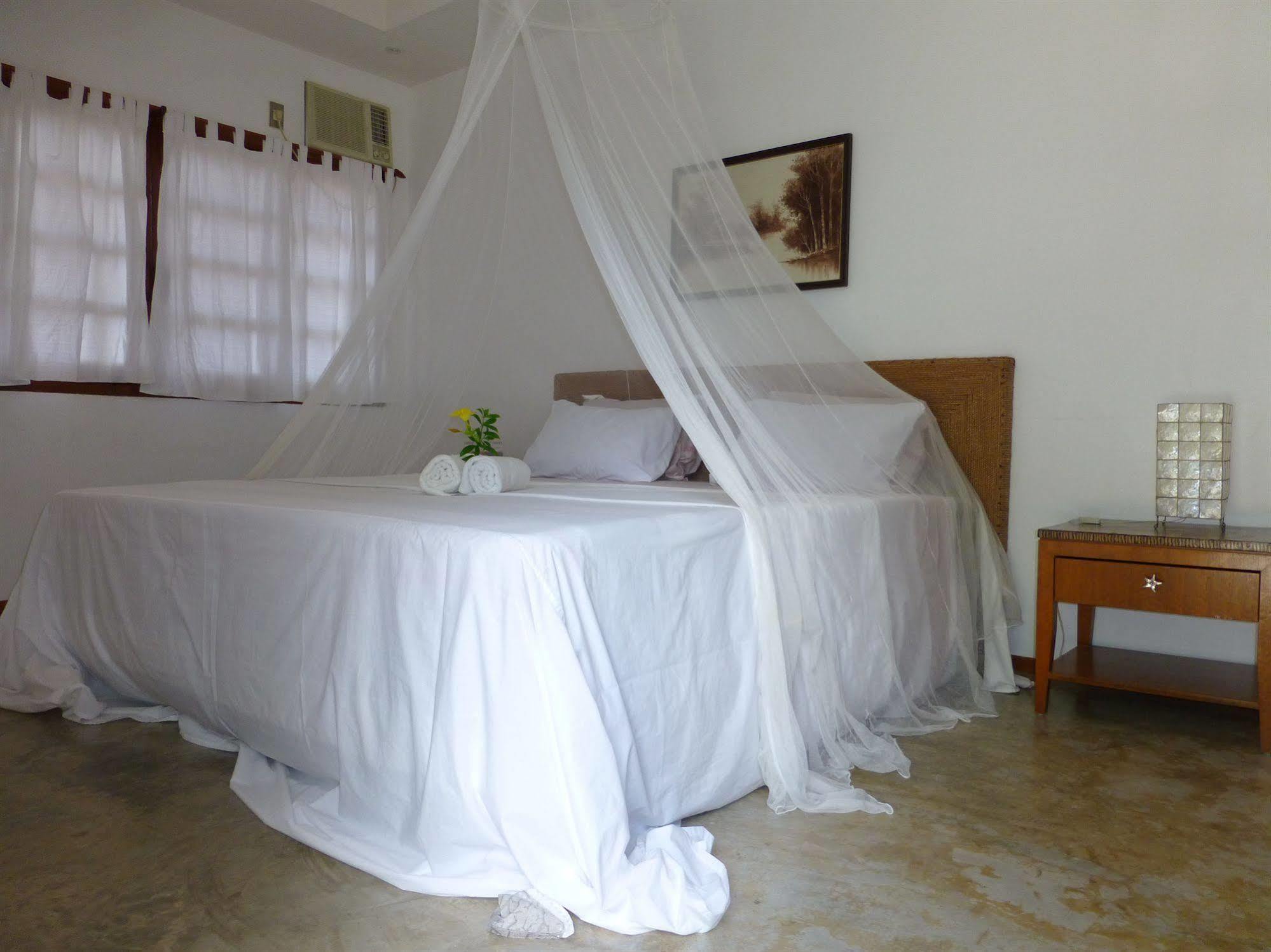 Talima Beach Villas & Dive Resort Cebu Exterior foto