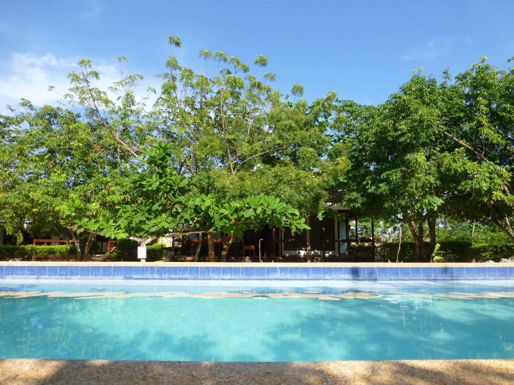 Talima Beach Villas & Dive Resort Cebu Exterior foto